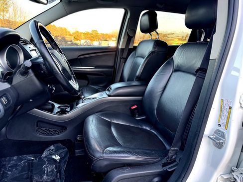 Used 2016 Dodge Journey R/T image 3