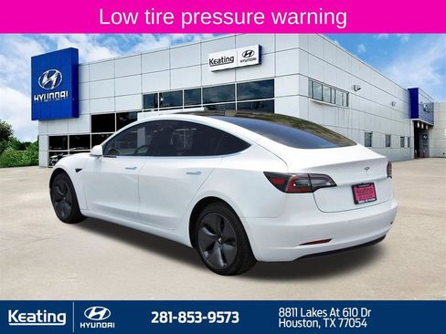 Used 2020 Tesla Model 3 Standard Range RWD image 7