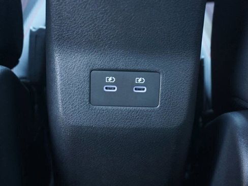 Certified 2025 Nissan Kicks SR image 35