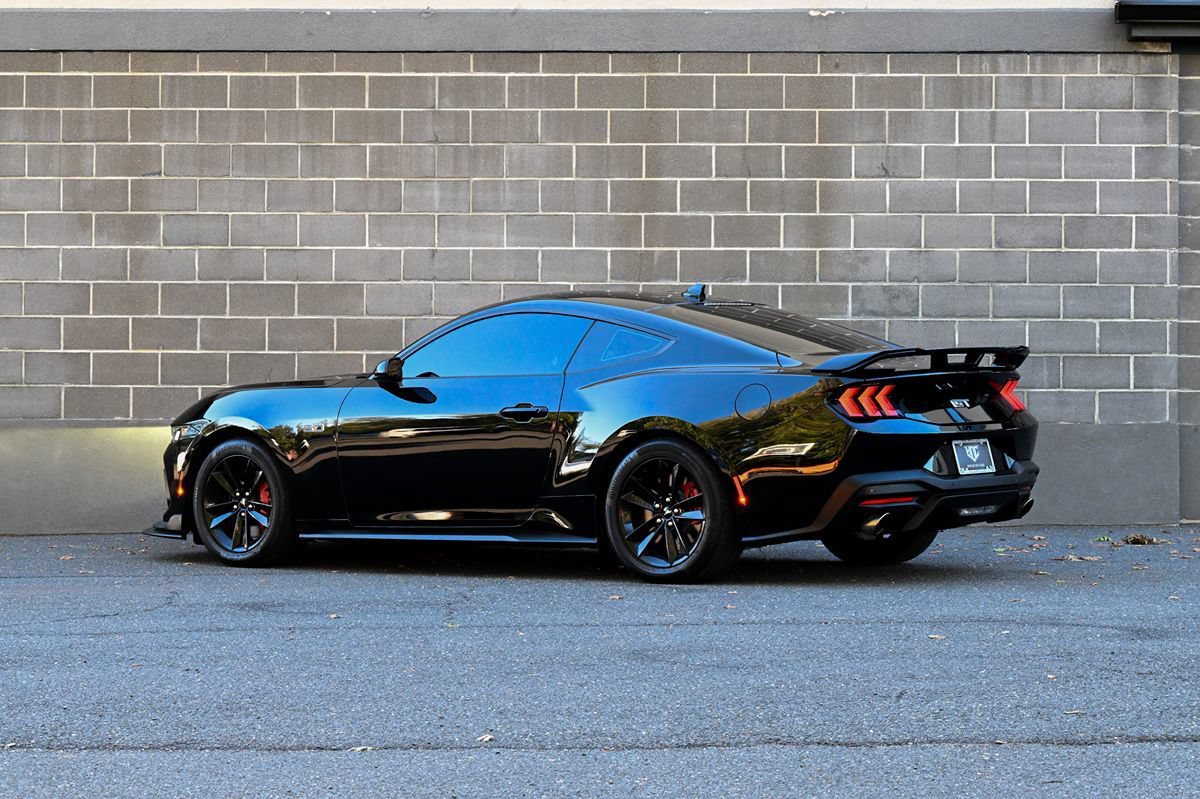 Used 2024 Ford Mustang GT RWD image 4