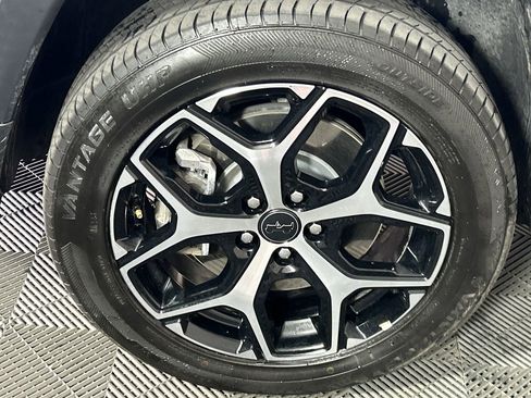 Used 2025 Jeep Compass Limited image 9