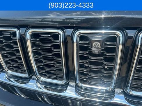 Used 2022 Jeep Grand Cherokee Limited 4xe w/ Luxury Tech Group II AWD/4WD image 4