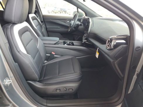 New 2025 Chevrolet Blazer EV LT image 22