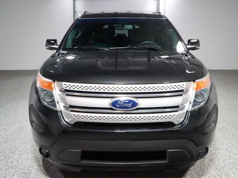 Used 2014 Ford Explorer XLT w/ Equipment Group 202A image 4