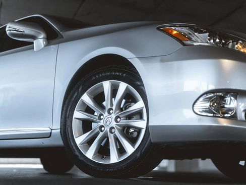 Used 2010 Lexus ES 350 ES 350 Sedan 4D image 3