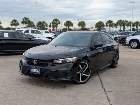 Used 2024 Honda Civic Sport image 2