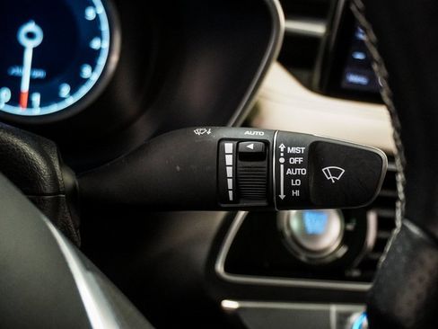 Used 2022 Genesis G70 3.3T w/ Sport Advanced Package image 22