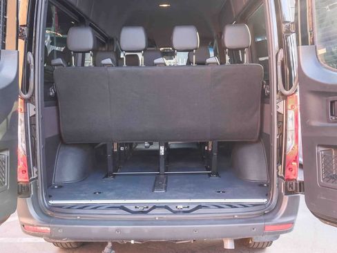 Used 2024 Mercedes-Benz Sprinter 2500 image 31