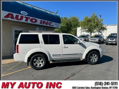 Used 2011 Nissan Pathfinder Silver AWD/4WD image 3