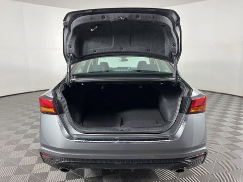 Used 2023 Nissan Altima 2.5 SR w/ SR Premium Package FWD image 48