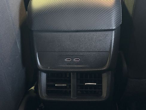 Used 2025 Chevrolet Equinox LT image 23