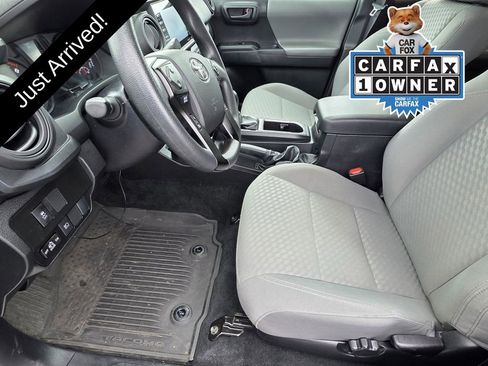 Used 2022 Toyota Tacoma SR AWD/4WD image 7