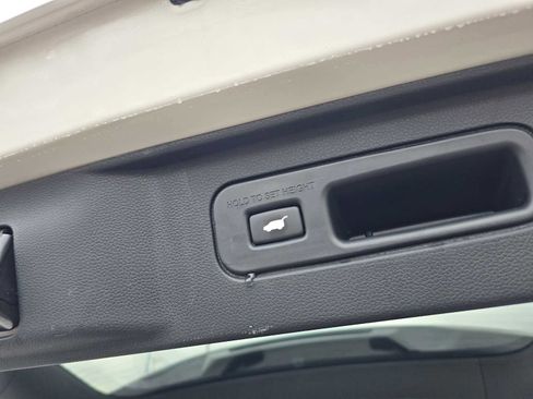 Used 2024 Honda Pilot Elite image 19