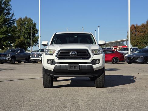 Used 2021 Toyota Tacoma SR5 image 2