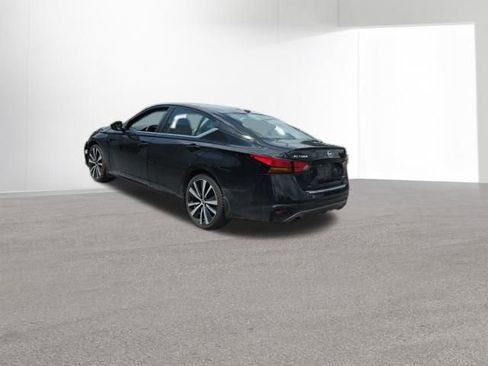 Used 2022 Nissan Altima 2.0 SR FWD image 9
