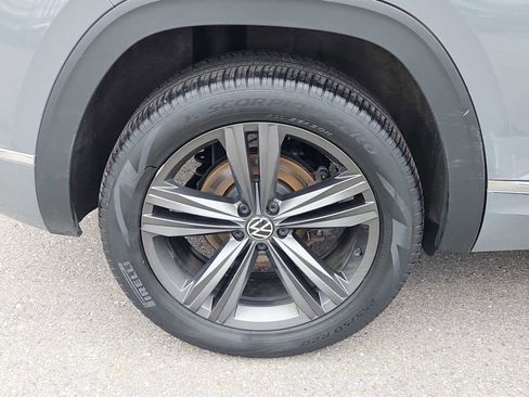 Used 2022 Volkswagen Atlas Cross Sport SEL R-Line AWD/4WD image 9