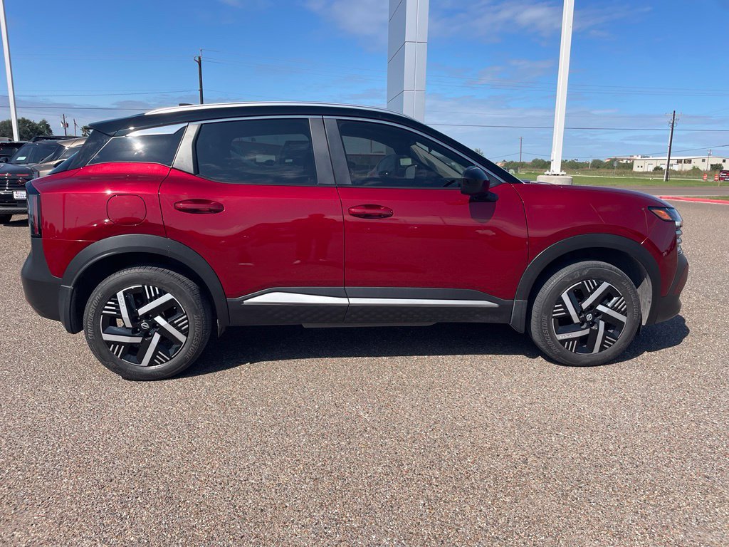 Used 2025 Nissan Kicks SV w/ SV Premium Package FWD image 2