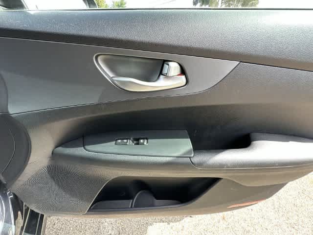 Used 2021 Kia Forte LXS FWD image 20