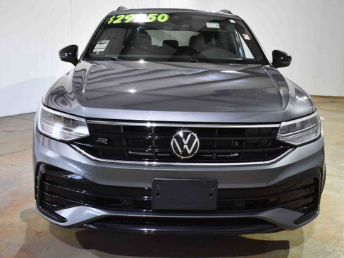 Used 2024 Volkswagen Tiguan SE R-Line image 4