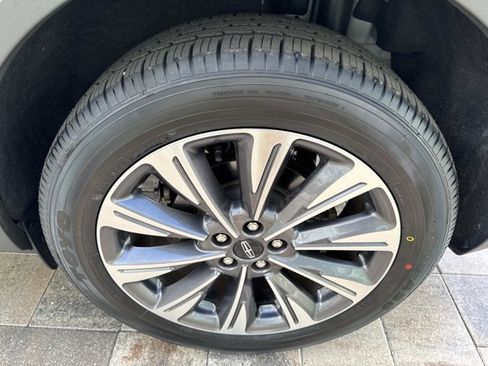 Certified 2022 Lincoln Corsair Reserve w/ Elements Package image 36