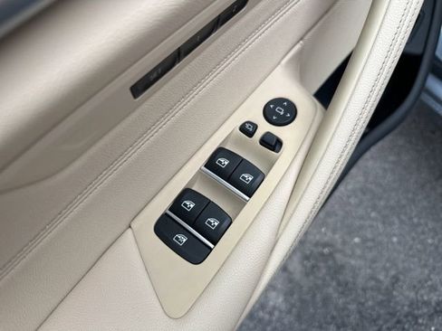 Used 2022 BMW 530i xDrive w/ Convenience Package image 30