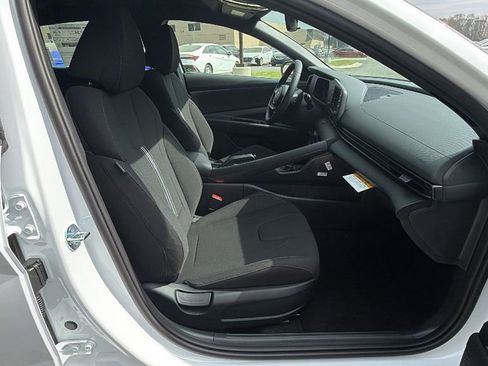 New 2026 Hyundai Elantra Sport FWD image 14