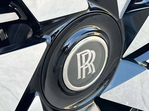 New 2026 Rolls-Royce Cullinan AWD/4WD image 8