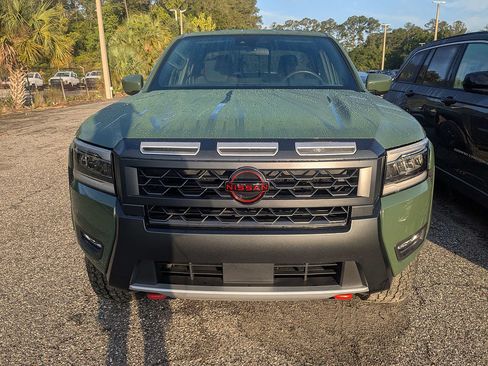 Used 2025 Nissan Frontier PRO-4X w/ Interior Protection Package AWD/4WD image 2