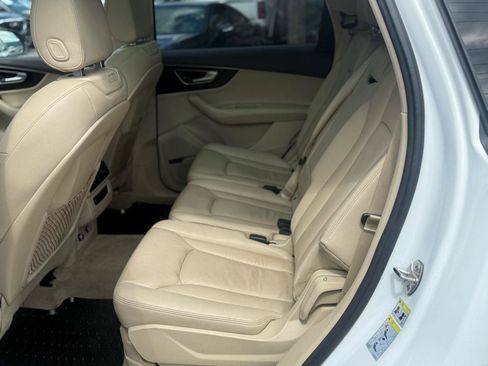 Used 2018 Audi Q7 3.0T Premium Plus AWD/4WD image 12