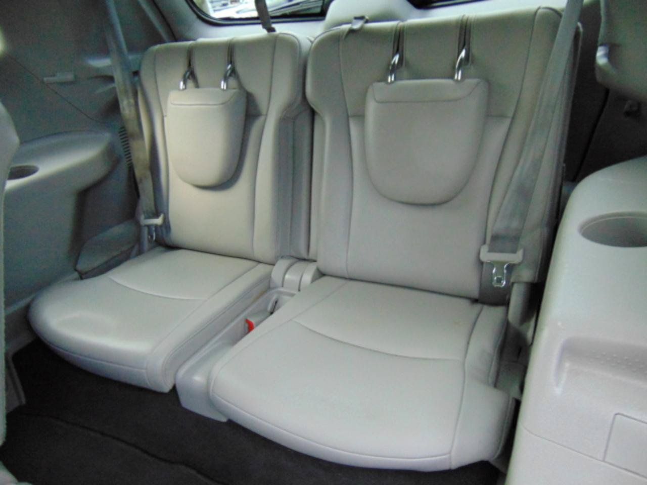 Used 2012 Toyota Highlander SE w/ Tow Pkg AWD/4WD image 12
