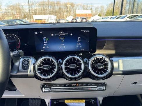 Used 2026 Mercedes-Benz GLB 250 4MATIC image 18