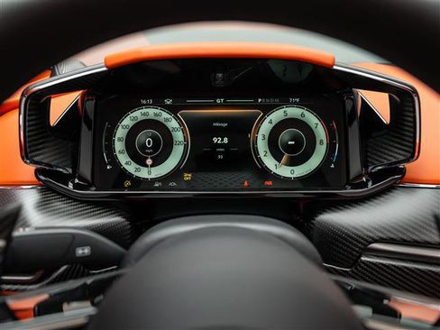 New 2026 Aston Martin Vanquish Convertible image 15