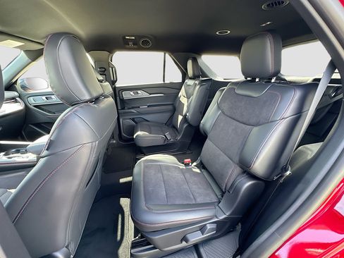 New 2026 Ford Explorer ST AWD/4WD image 17