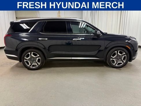 Used 2024 Hyundai Palisade Limited AWD/4WD image 3