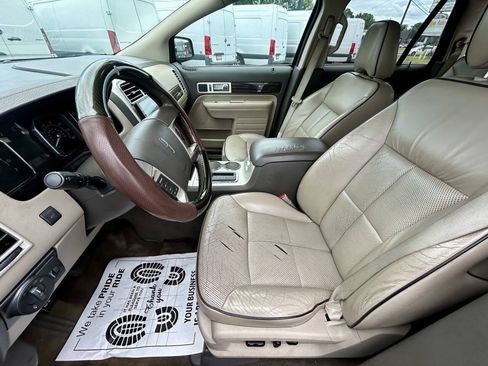 Used 2008 Lincoln MKX AWD image 9