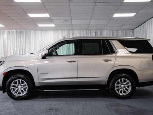 Used 2024 Chevrolet Tahoe LT w/ Luxury Package AWD/4WD image 5