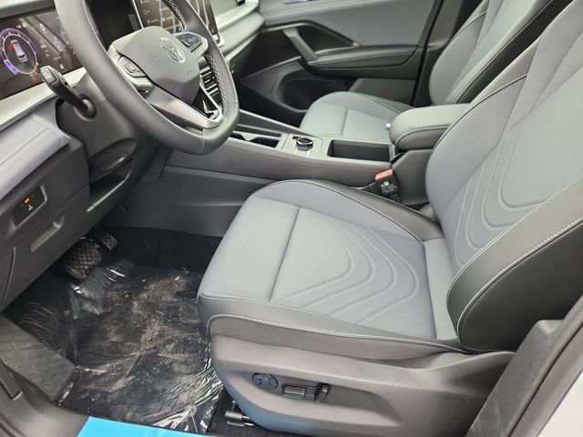New 2026 Volkswagen Tiguan SE AWD/4WD image 8