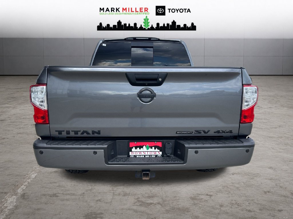 Used 2018 Nissan Titan SV w/ SV Convenience Package AWD/4WD image 4