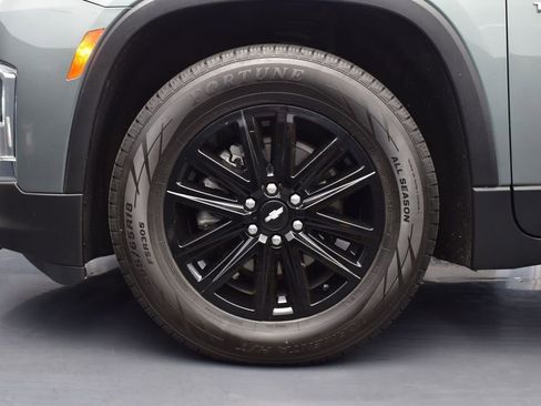 Used 2023 Chevrolet Traverse LT FWD image 28