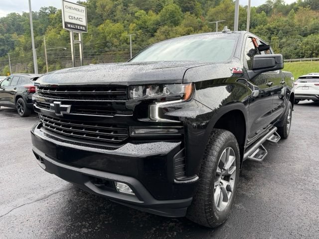 Used 2021 Chevrolet Silverado 1500 RST w/ Convenience Package II AWD/4WD image 3