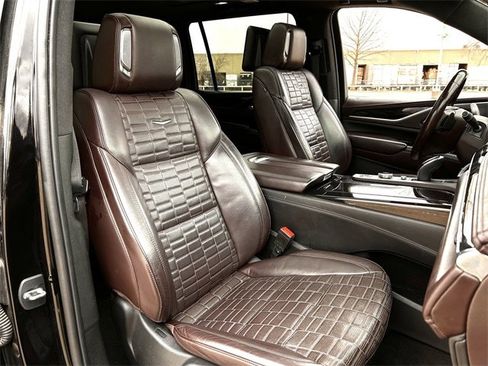 Used 2022 Cadillac Escalade ESV Sport Platinum image 29