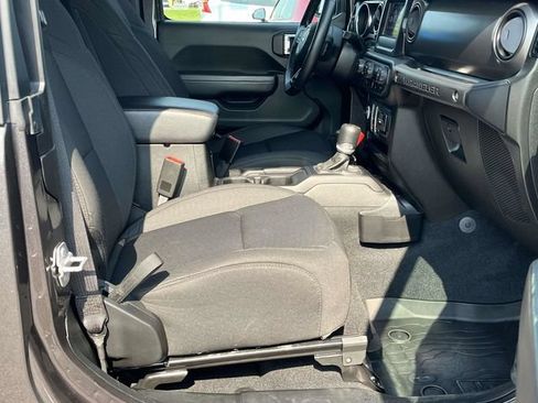 Used 2020 Jeep Wrangler Sport AWD/4WD image 21