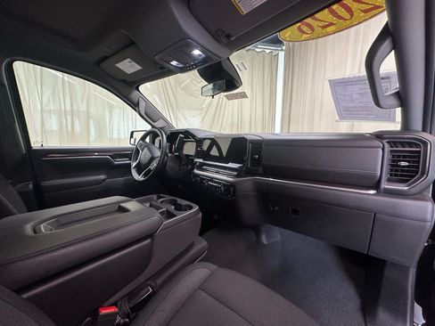 Certified 2026 Chevrolet Silverado 1500 RST AWD/4WD image 21