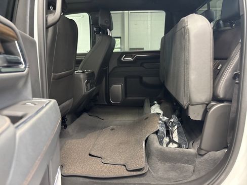 Used 2024 Chevrolet Silverado 2500 High Country image 18