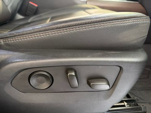 Used 2023 Chevrolet Silverado 1500 High Country w/ High Country Premium Package image 28