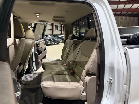 Used 2016 GMC Sierra 2500 Denali w/ Duramax Plus Package AWD/4WD image 17