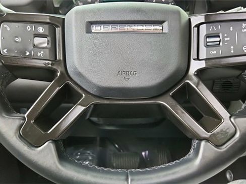 Used 2024 Land Rover Defender 110 S image 38