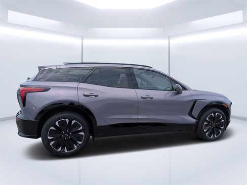New 2025 Chevrolet Blazer EV RS image 3