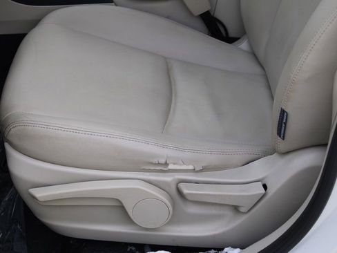 Used 2015 Subaru Crosstrek Touring image 17