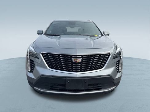 Used 2023 Cadillac XT4 Premium Luxury image 2